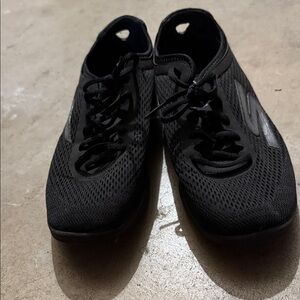 Skechers Womena Black Mesh Sneakers size 9
